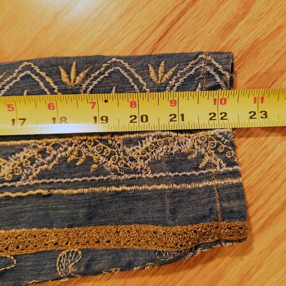 Chico’s Cropped Floral Embroidered & Sequin Denim Jacket Medium Wash - Picture 9 of 13